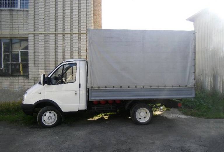 Заказать грузовой автомобиль для отправки личныx вещей : бытовая техника , коробки из Пыщуга в Саки