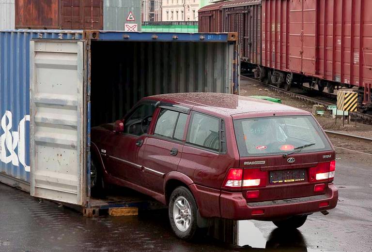 Отправка по жд легковой машины  из Ростова-на-Дону в Калининграда